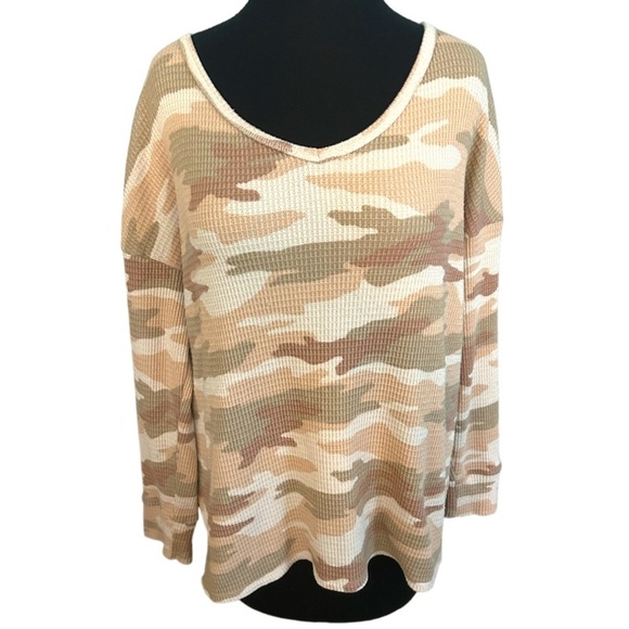 American Eagle Oversized Waffle Knit Pink Camo Top Size Small - Picture 2 of 7